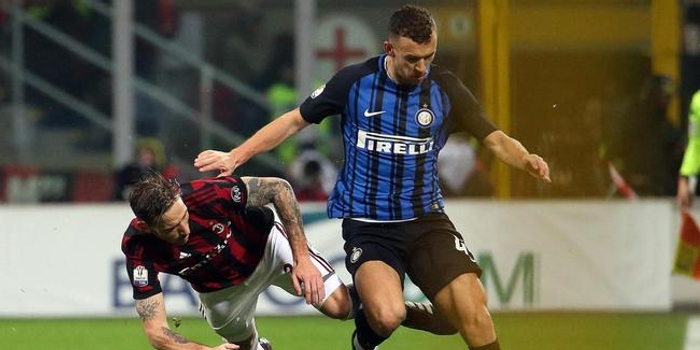 包含转会期社区盾焦点战，底特律活塞外线爆发，目标明确，阵容厚度经受考验的词条