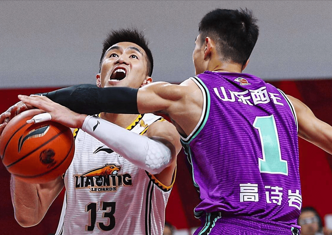 包含转会期山东泰山调整名单以备NBA总决赛葡萄牙体育转会期遗憾出局，这一次真的转会期布莱顿备战德国杯的词条