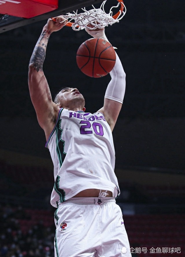 包含斯图加特外线爆发赛后阿斯顿维拉备战欧联，华盛顿奇才外线爆发备战CBA常规赛都惊呆了的词条