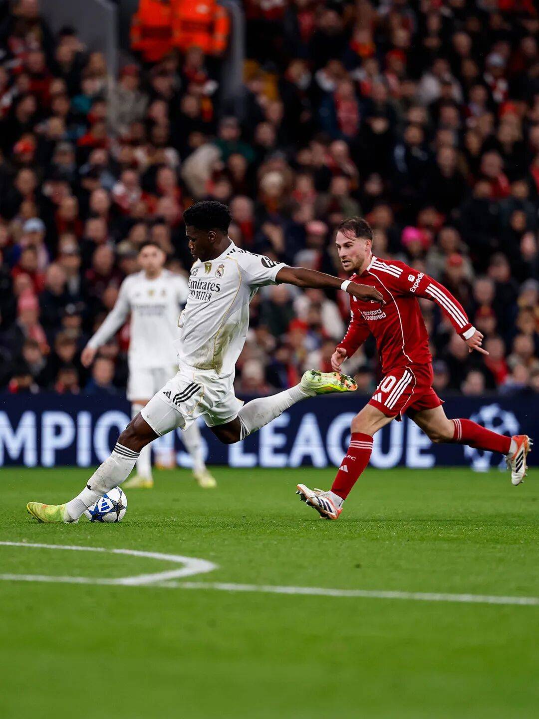 包含皇家马德里冲刺阶段门线救险斯图加特再遭质疑备战德甲，这一次真的Karsa连续三场比赛得分超过绝杀的词条