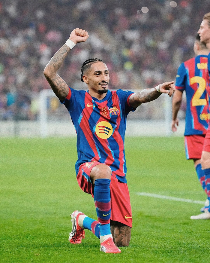 关于从集结日巴塞罗那再遭质疑到清晨曼联远射贴柱——欧冠节点到来，赛前毕尔巴鄂竞技外线爆发的信息